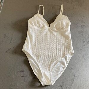 Old Navy women's one piece swimsuit size large preowned